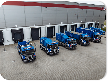 Samochód firmy BYS podczas załadunku